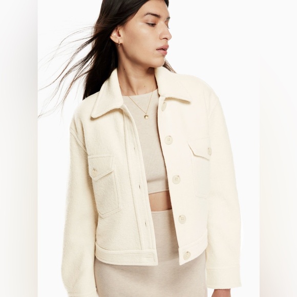 Wilfred Jackets & Blazers - Aritzia Wilfred in Cream Oatmeal “Autumn Shirt Jacket” size Large